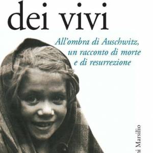 Foto Libri, anche di Donna, sulla SHOAH 1