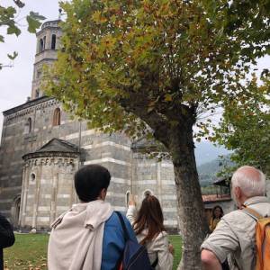 Foto PAROLE DI BELLEZZA. La via Francigena Renana e la Via Regina: Domaso... Gravedona... Dongo / 2
 4