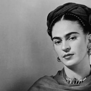 Foto FRIDA KAHLO ICONA DEL FEMMINISMO: unica tra arte, stile e veggenza 1