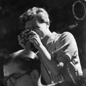 Foto GERDA TARO, la ragazza con la Leica 1