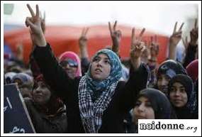 Foto: 8 donne arabe, un appello - di Carla Pecis (Mediterranea dell'UDI di Catania)