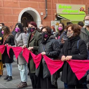 Foto: Genova / Carla e Lucia, la vita che si lascia la violenza alle spalle - di Stefano Villa