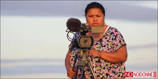 Foto: “La videocamera è la nostra arma”