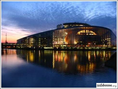 Foto: Il Parlamento Europeo chiede più donne ai vertici delle imprese