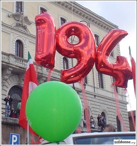 Foto: Parole e pensieri in libertà su 194, bambini non nati e cimiteri