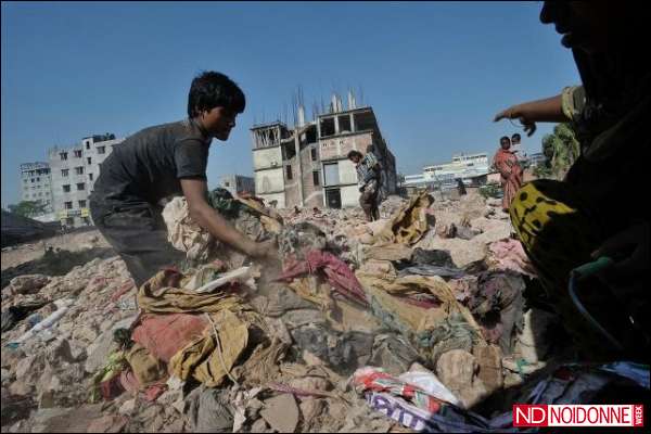 Foto: Vite spezzate. Un anno dopo il crollo del Rana Plaza