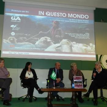 Foto: IN QUESTO MONDO, il film di Anna Kauber: commento dell'On Susanna Cenni